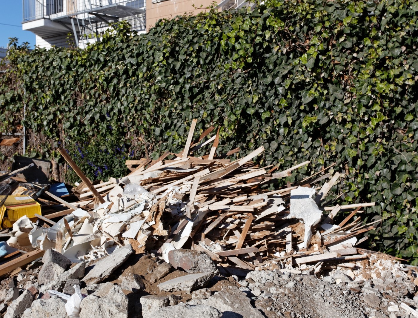 debris-removal-in-london
