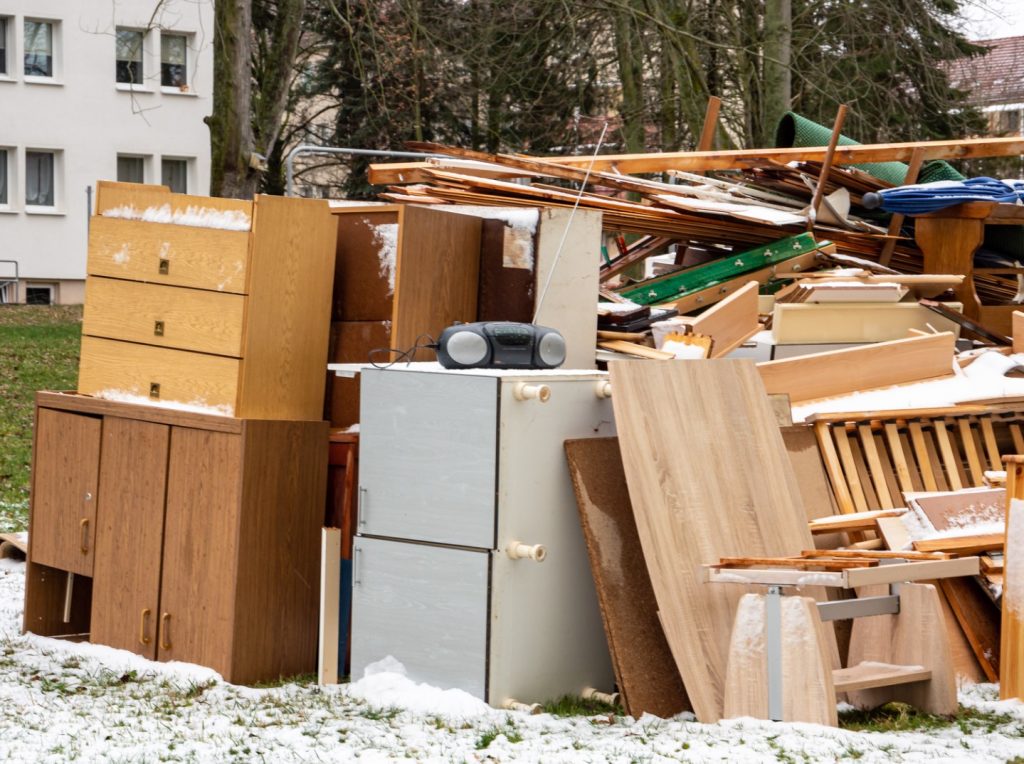 winter furniture disposal